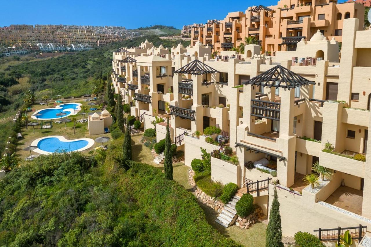Апартаменты 15 First Line Penthouse With Wonderful Seaview Near Duquesa Golf Manilva Andalucia Экстерьер фото
