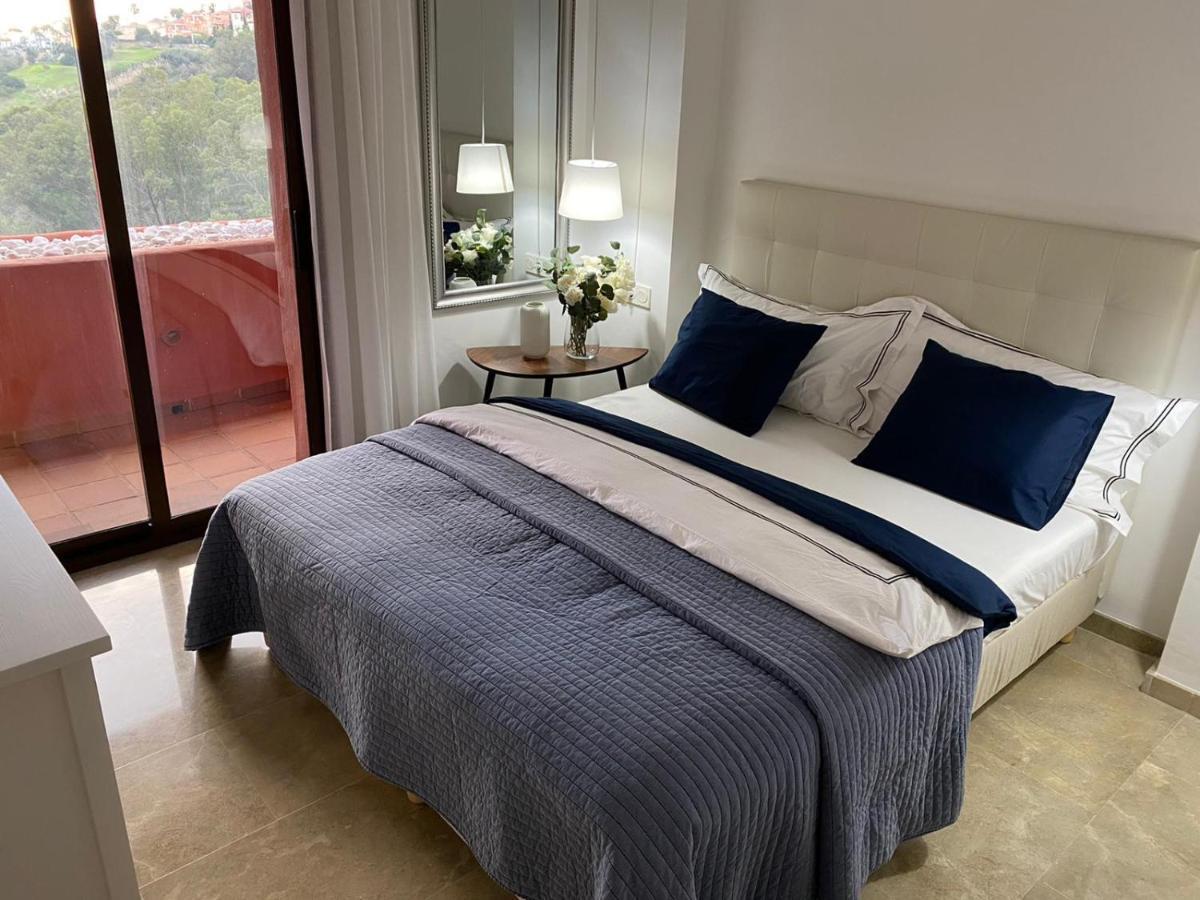 Апартаменты 15 First Line Penthouse With Wonderful Seaview Near Duquesa Golf Manilva Andalucia Экстерьер фото
